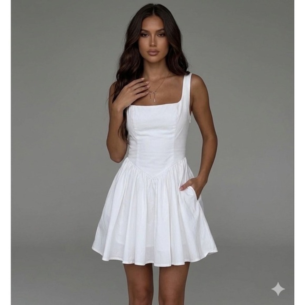 Princess Polly Straplie White Cotton
Mini Dress Square Neck Drop Waist
6 - Picture 1 of 8